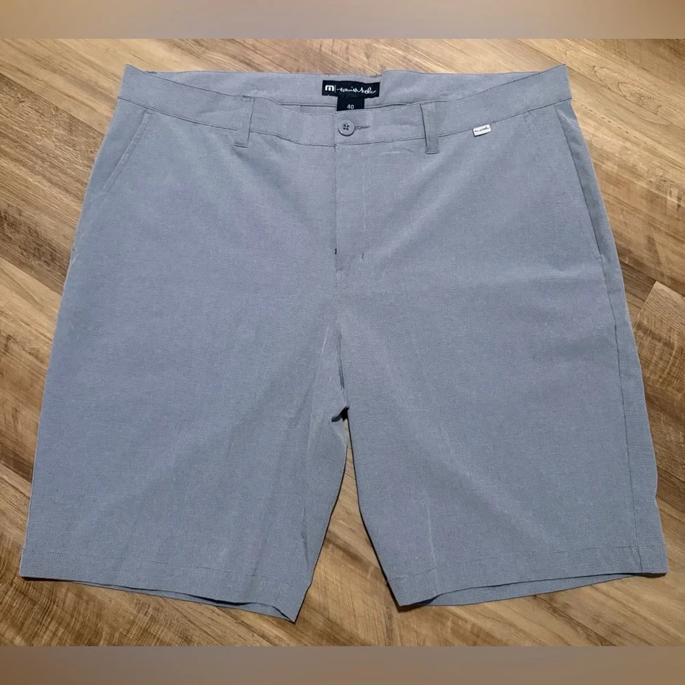 Travis Mathew Golf Shorts - Picture 2 of 6